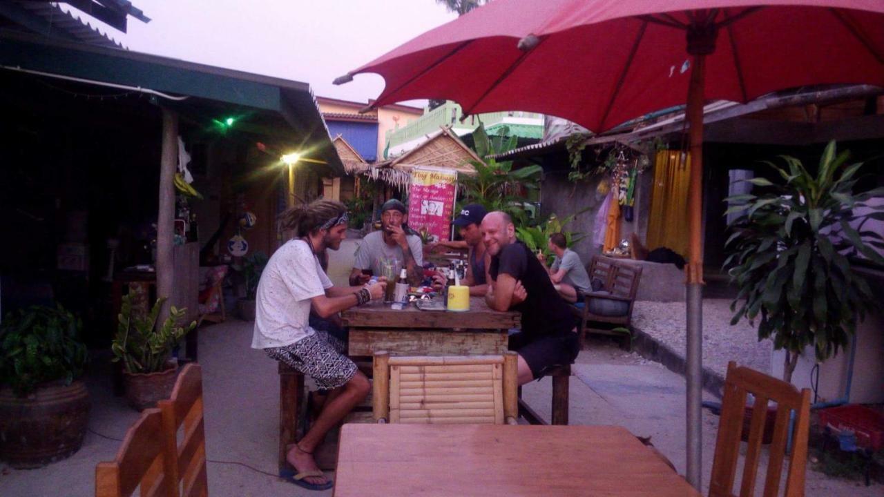 The Pier Homestay Тонгсала Екстер'єр фото